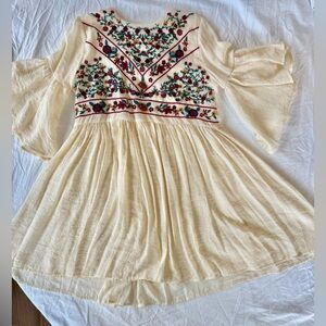 NWT Umgee Embroidered Peasant Tunic Dress Cream Bell Sleeve Size Small
